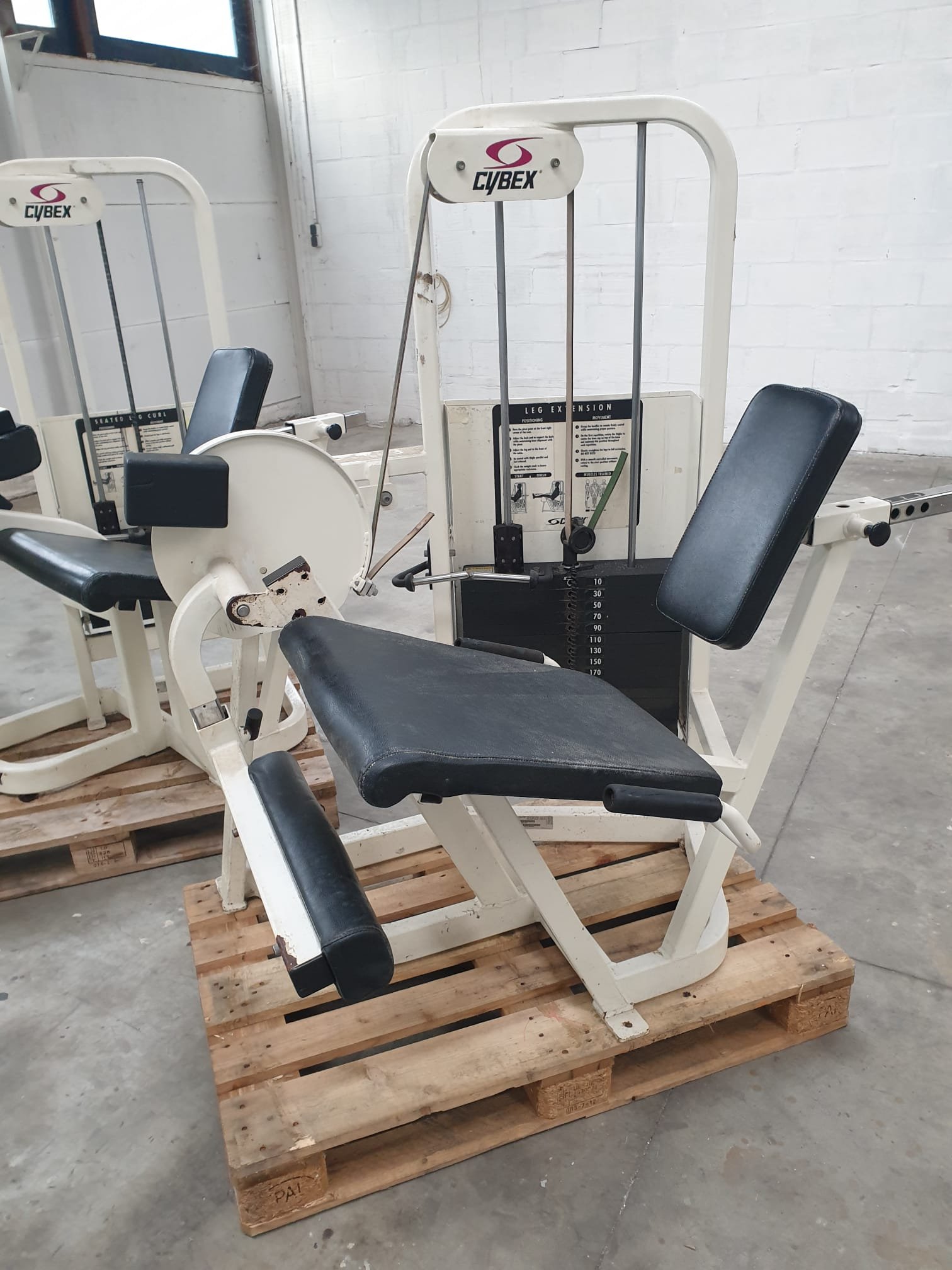 Cybex leg extention