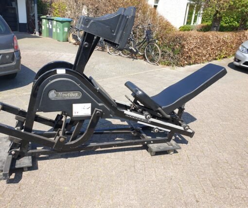 Nautilus power plus leg press