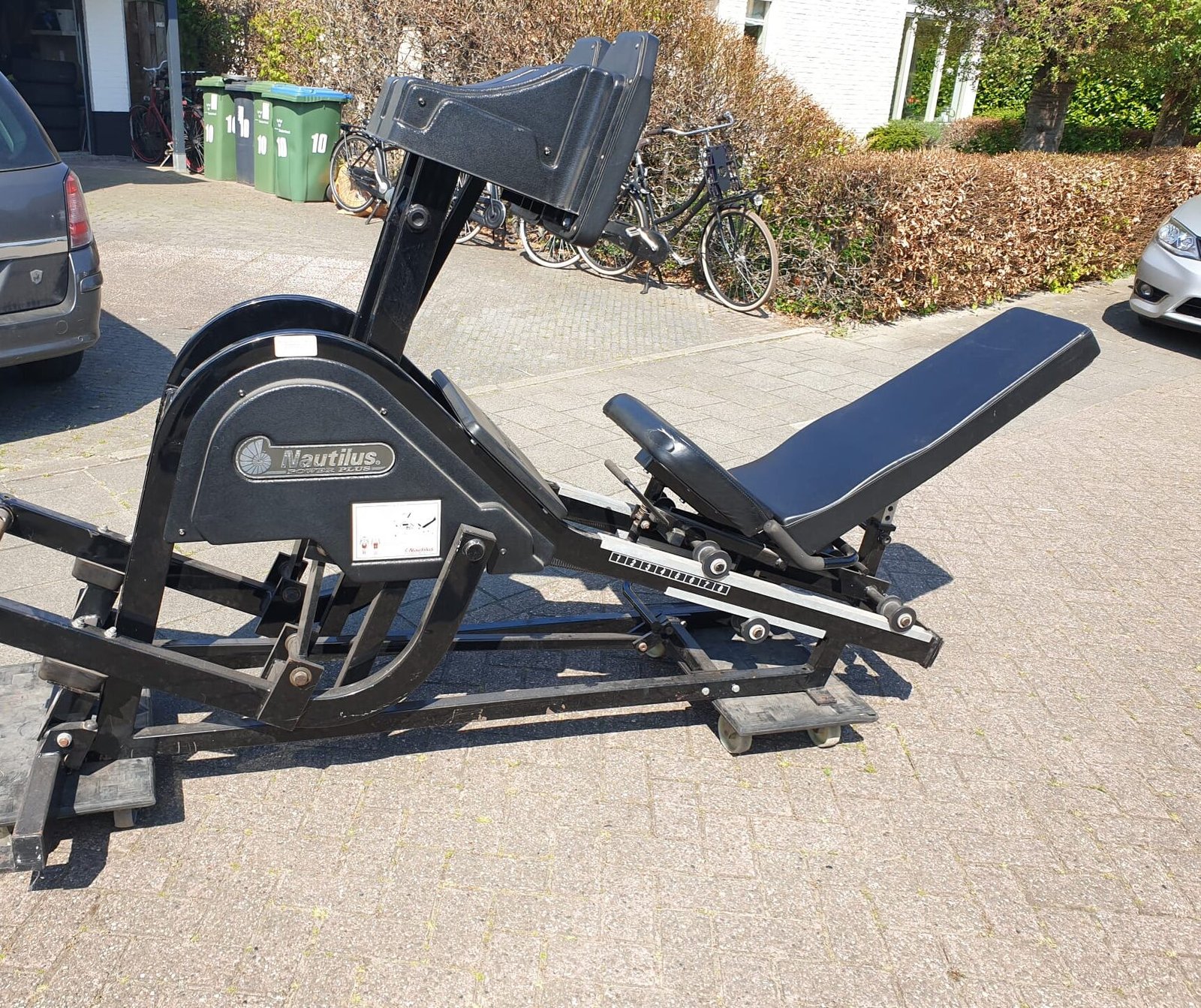 Nautilus power plus leg press