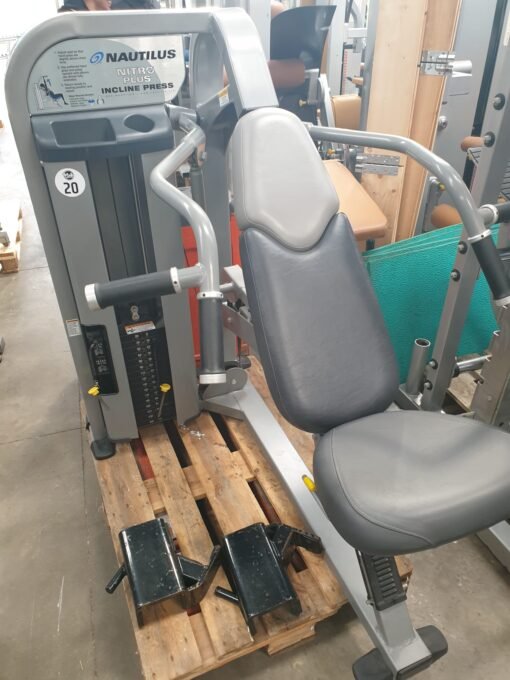 Nautilus Nitro plus Incline press