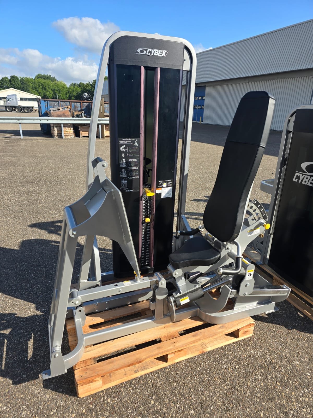 Cybex Eagle Leg press